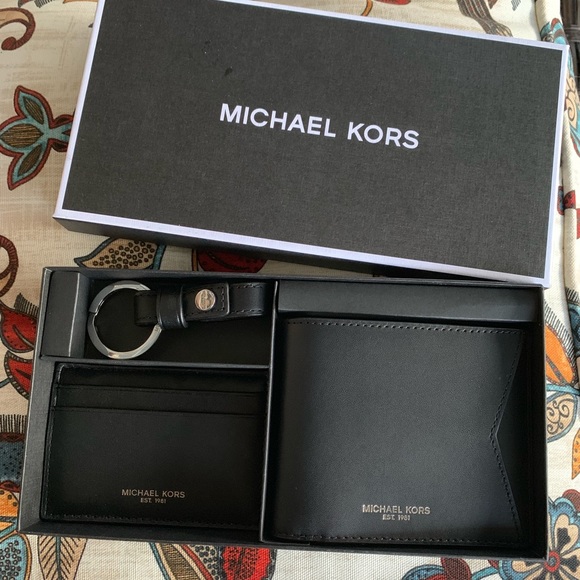 Michael Kors Other - HP New men’s gift set 🧔🏽